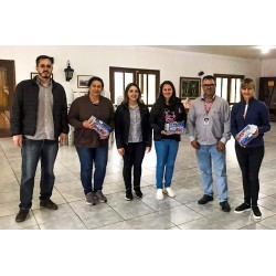 COOPERCARGA REALIZA DOAÇÃO DE CHOCOLATES PARA CRIANÇAS E ADOLESCENTES DAS OFICINAS DE BALSA NOVA